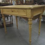 500 5370 DROP-LEAF TABLE